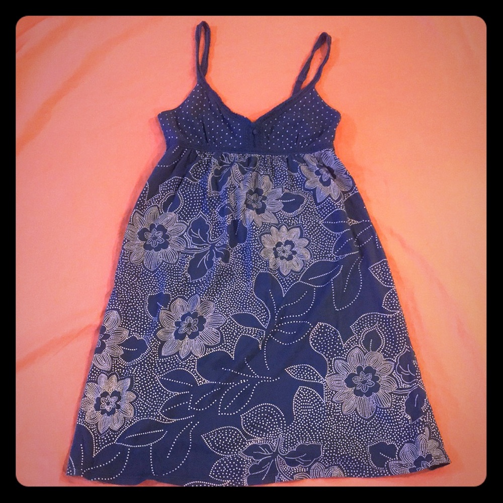 *NEVER WORN*  blue flower Aeropostal dress.